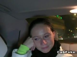 Cheated busty femme fatale fucks in taxi